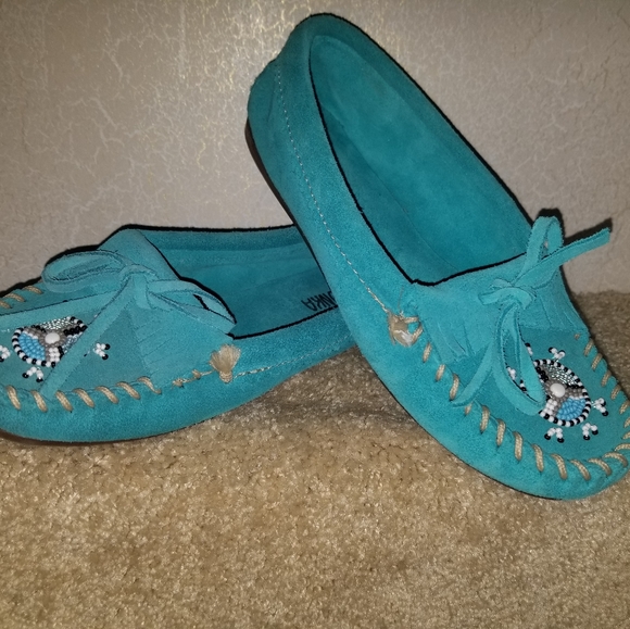 Minnetonka moccassins - Picture 3 of 6